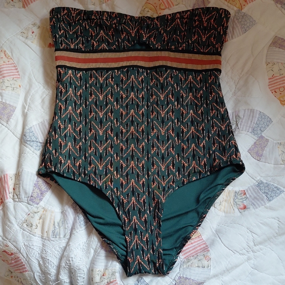Stylish Green Patterned One-Piece Swimsuit
